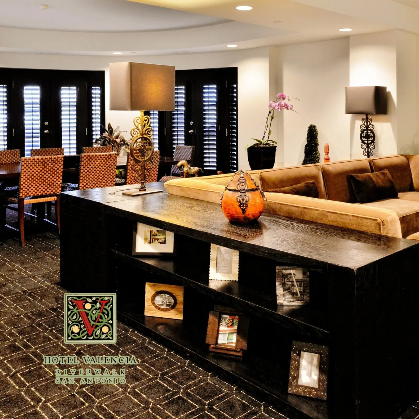 Hotel-Valencia-Riverwalk_Mobile_ET