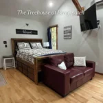The-Treehouse-at-Berry-patch_Mobile_ET