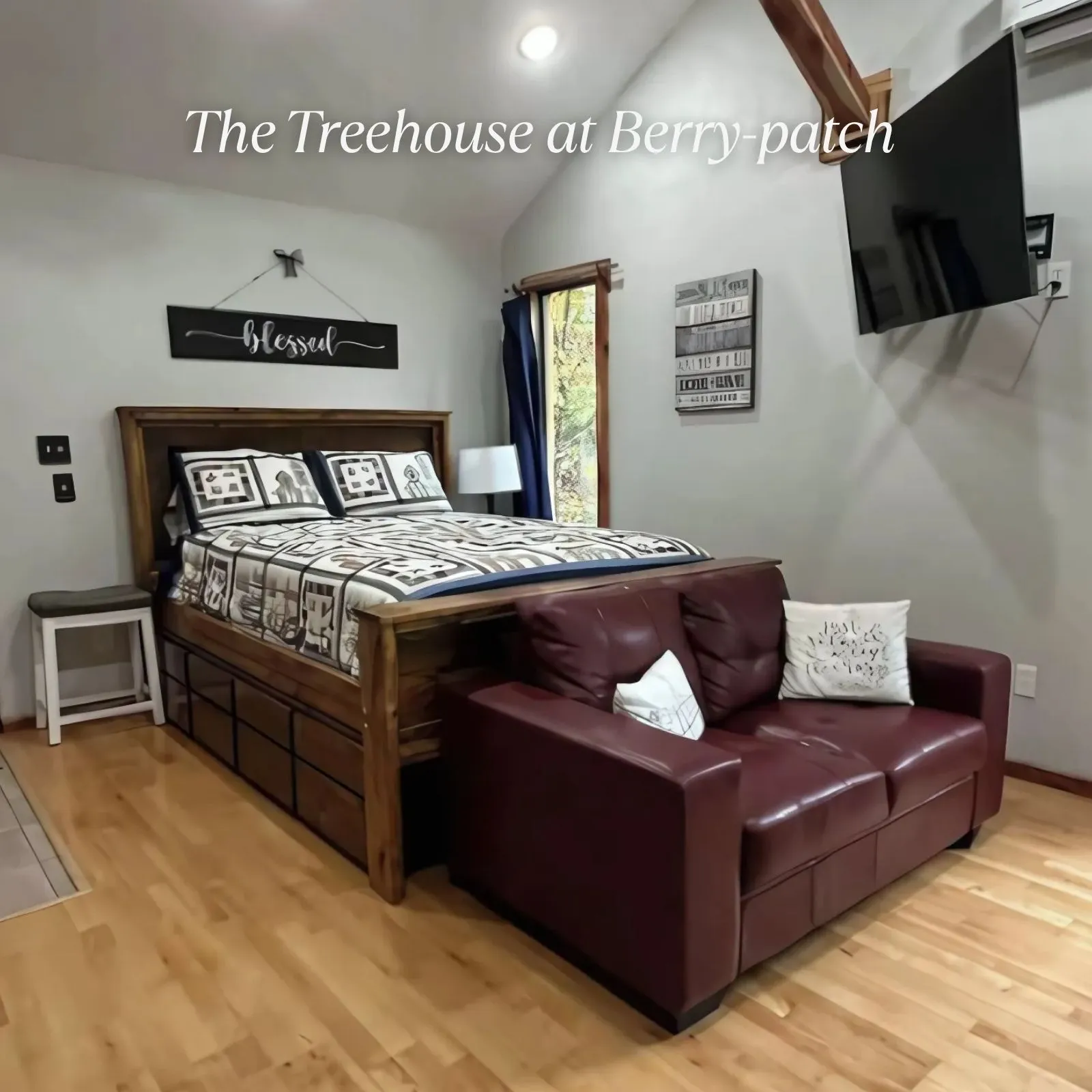 The-Treehouse-at-Berry-patch_Mobile_ET