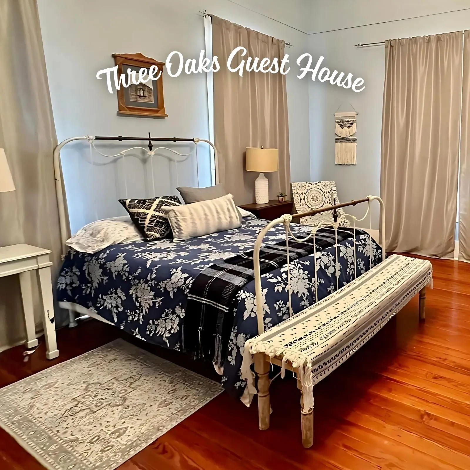 Three-Oaks-Guest-House_Mobile_ET