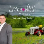 Deb-and-Brent-Wells-Living-Wells-Realty_Desktop_ET